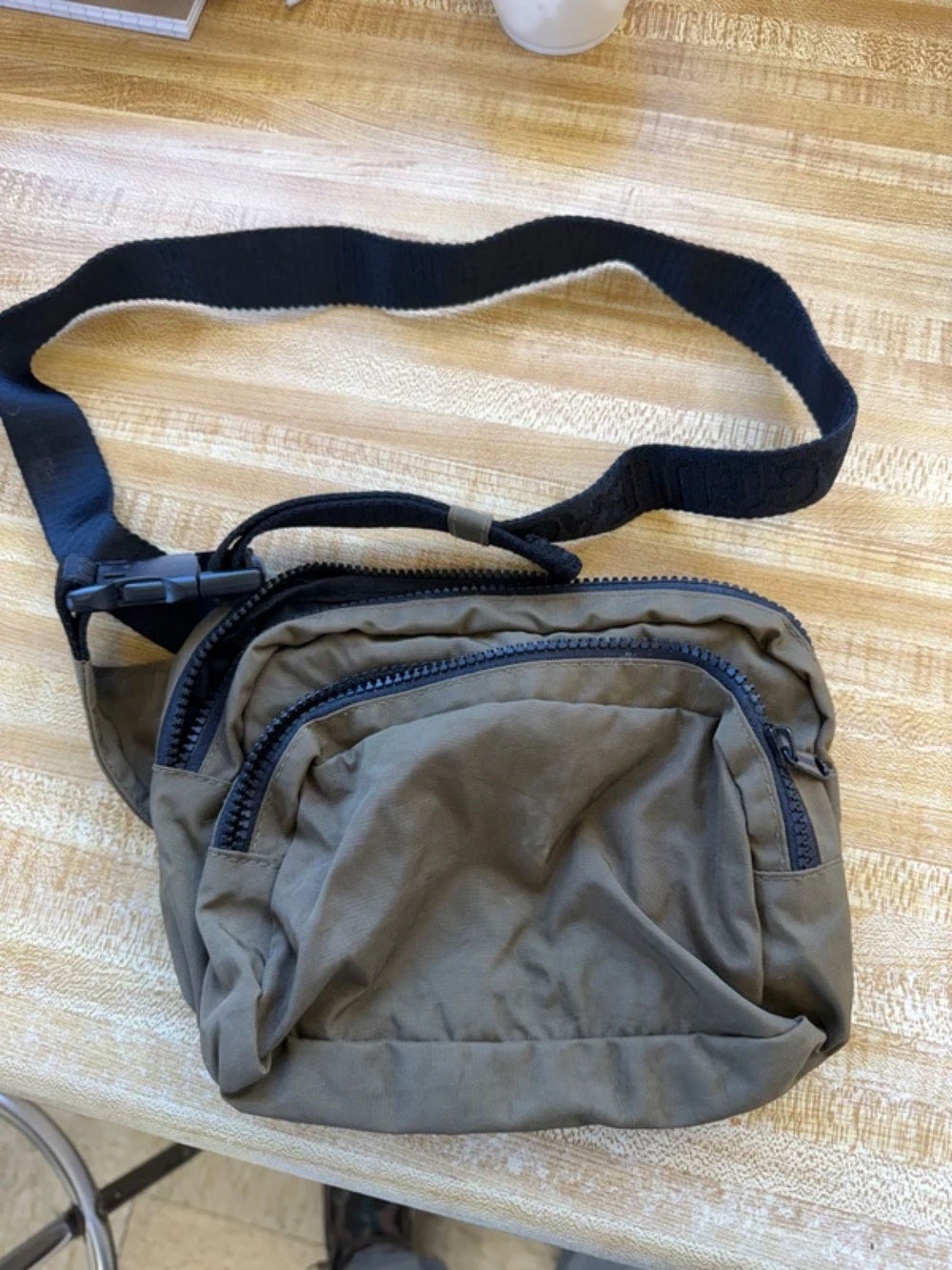 Dark olive baggu